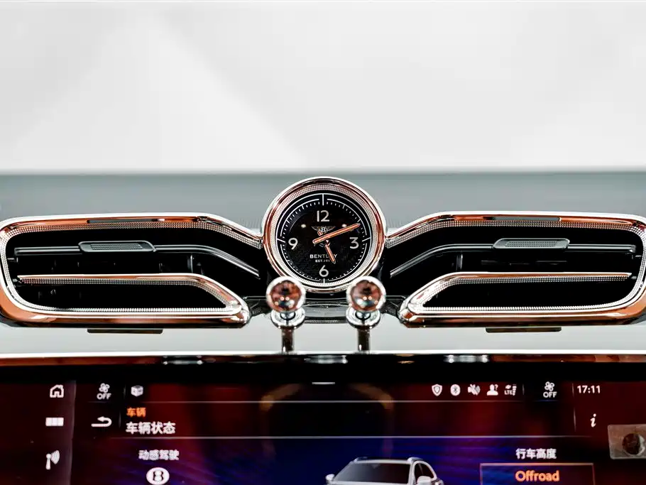 Bentley Bentayga 2020 — фото 14