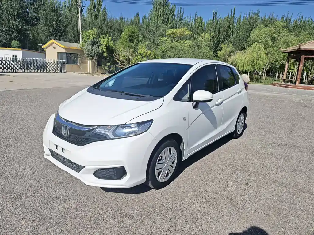 Honda Fit 2018 — фото 1