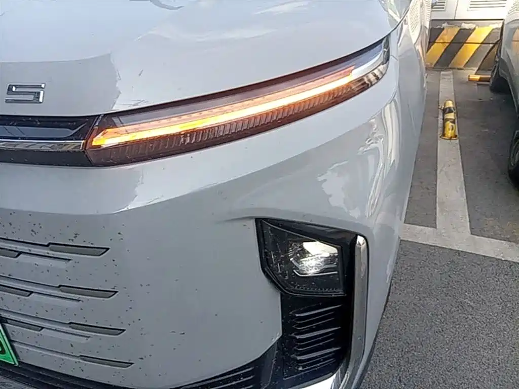 Maxus G50 PHEV 2025 — фото 24