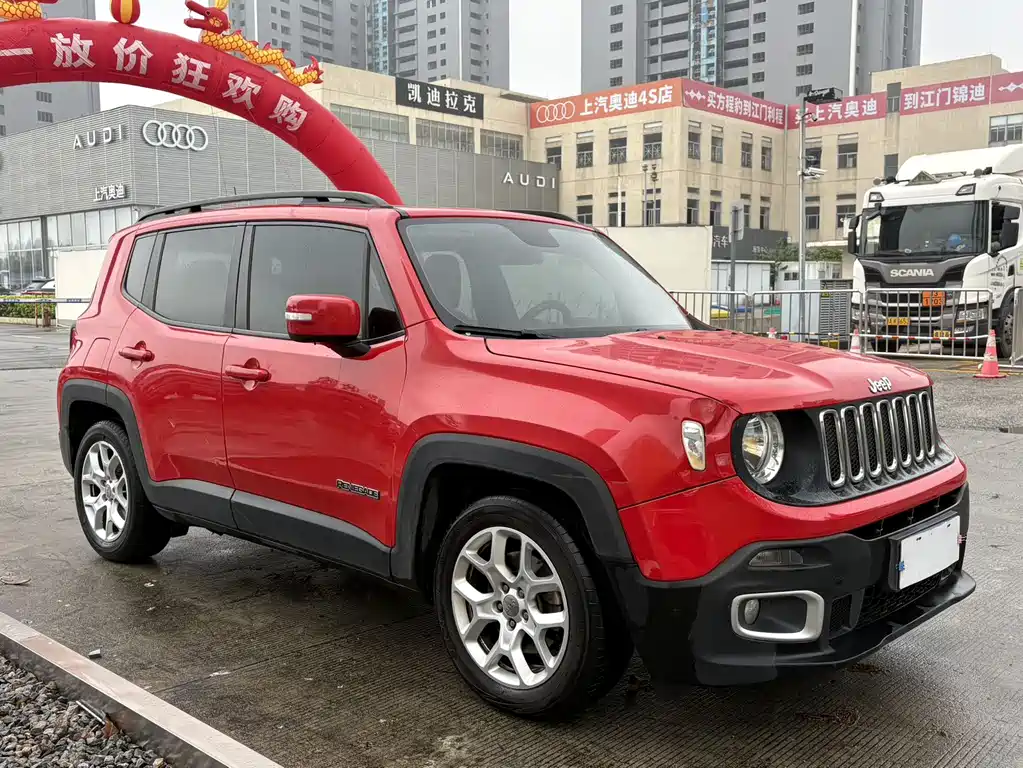 Jeep Renegade 2017 — фото 3