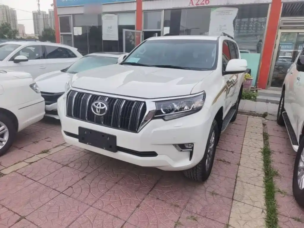 Toyota Prado 2019 — фото 2