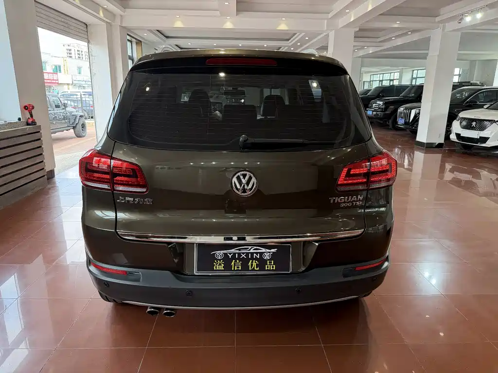 Volkswagen Tiguan 2016 — фото 16