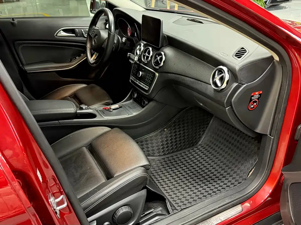 Mercedes-Benz GLA 2019 — фото 13