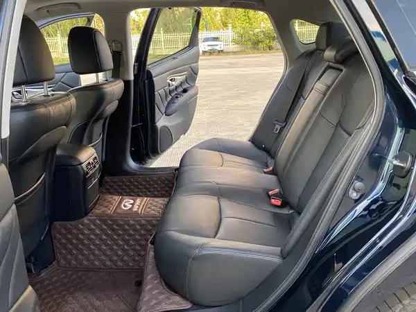 Infiniti Q70 2018
