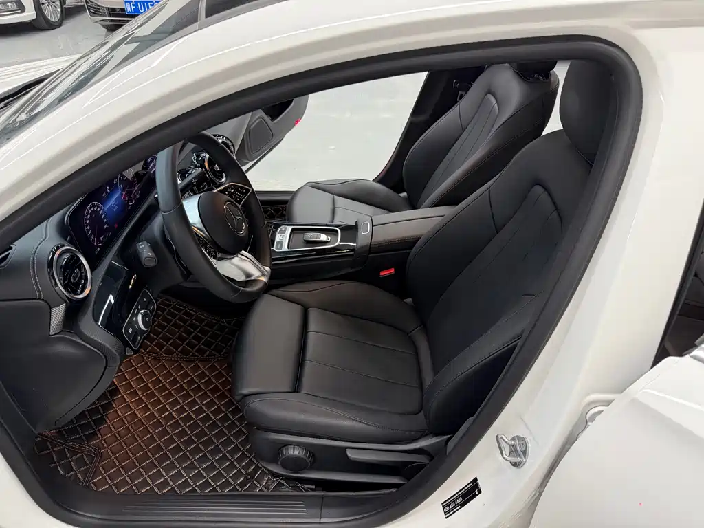 Mercedes-Benz A-Class 2023 — фото 13
