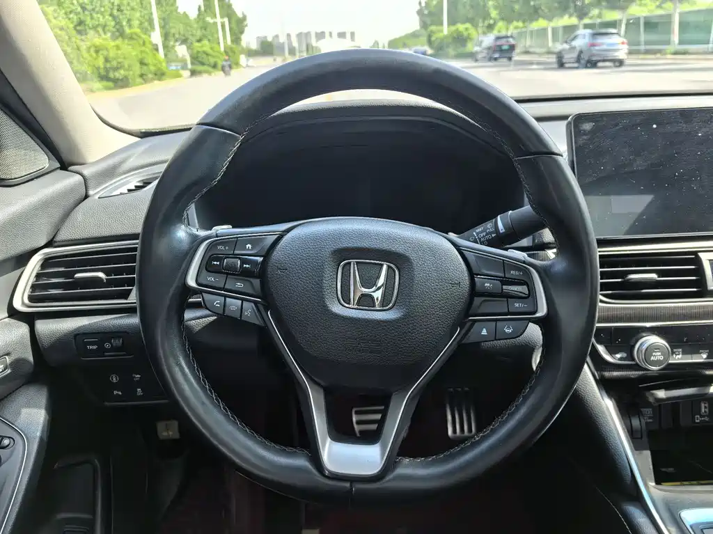 Honda Accord 2023 — фото 10