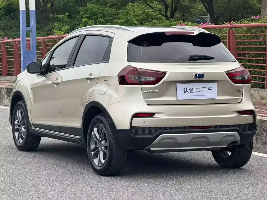 Geely Vision X3 2020 — фото 5
