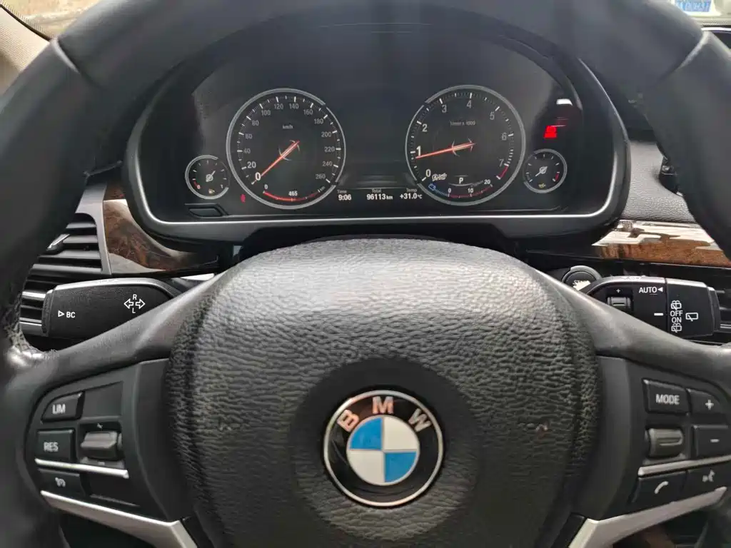 BMW X5 2018 — фото 11