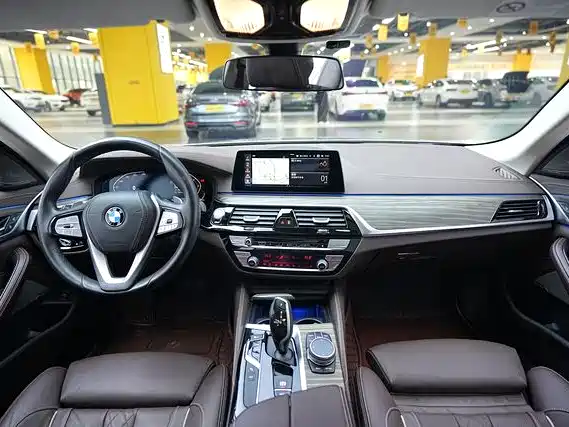 BMW 5 Series 2020 — фото 5