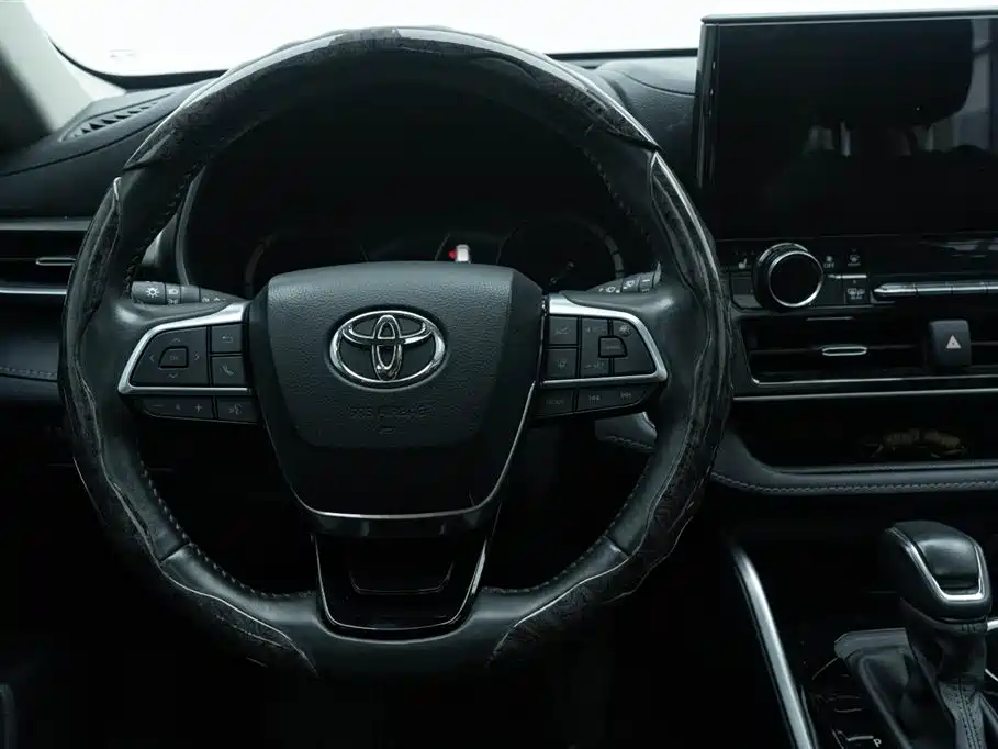 Toyota Highlander 2024 — фото 19