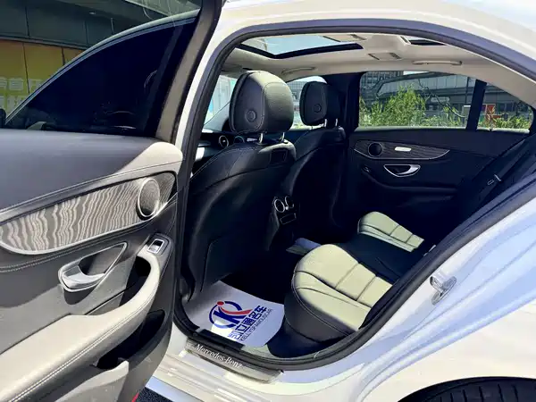 Mercedes-Benz C-Class 2019