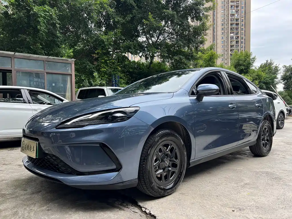 BYD Seal 05 DM-i 2025 — фото 1