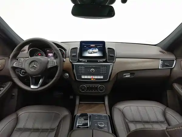 Mercedes-Benz GLE 2016
