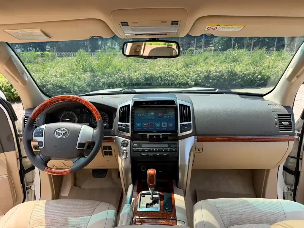 Toyota Land Cruiser 2016 — фото 10