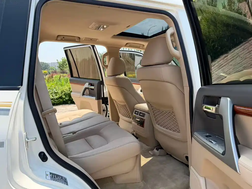 Toyota Land Cruiser 2016 — фото 13