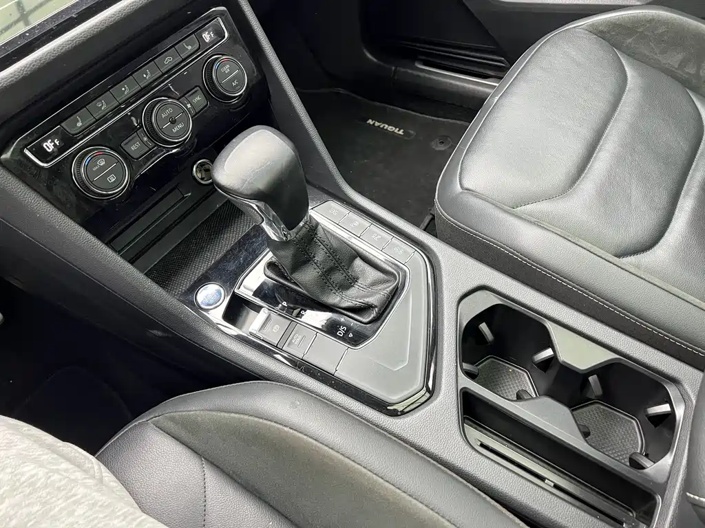 Volkswagen Tiguan L 2021 — фото 10