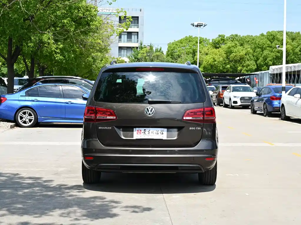Volkswagen Sharan 2017 — фото 5