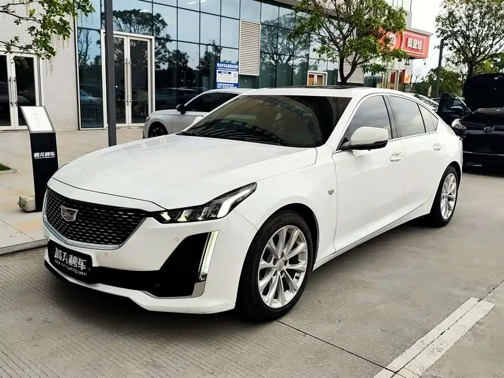 Cadillac CT5 2023 — фото 1