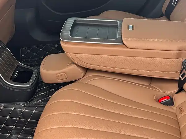 Mercedes-Benz E-Class 2024