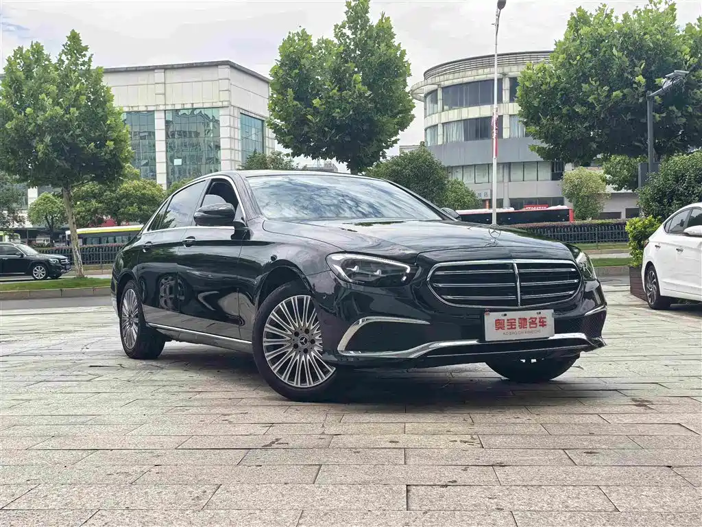 Mercedes-Benz E-Class 2023 — фото 3