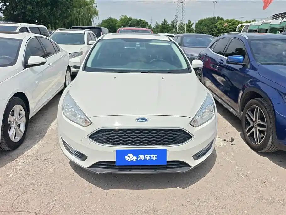 Ford Focus 2018 — фото 2