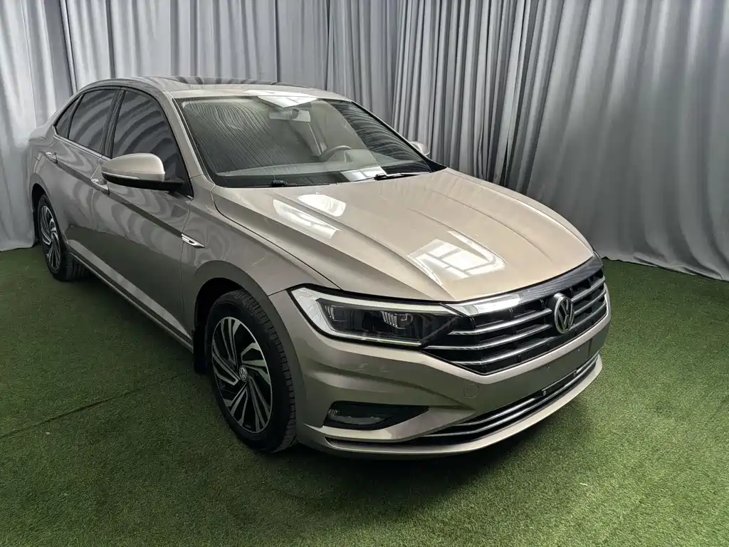 Volkswagen Sagitar 2022