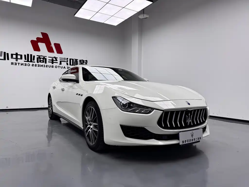 Maserati Ghibli 2018 — фото 3