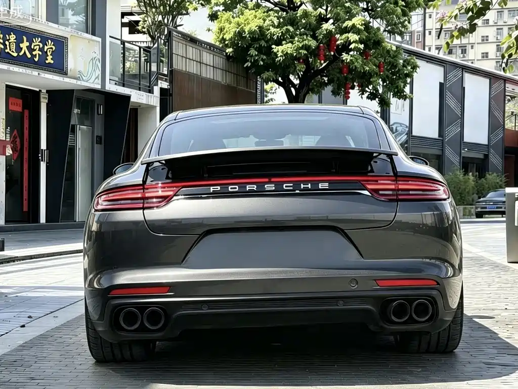 Porsche Panamera 2018 — фото 8