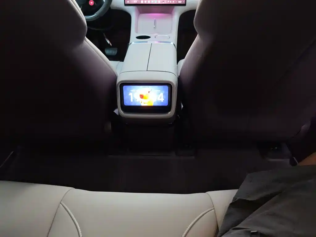 Xiaomi YU7 2025 — фото 13