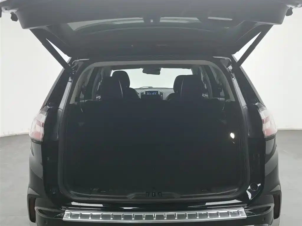 Ford Edge 2020 — фото 16