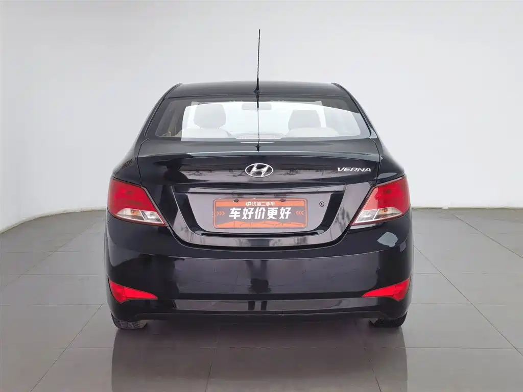 Hyundai Verna 2014 — фото 4