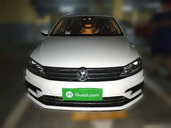 Volkswagen Sagitar 2018