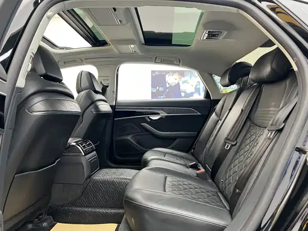 Audi A8 2021