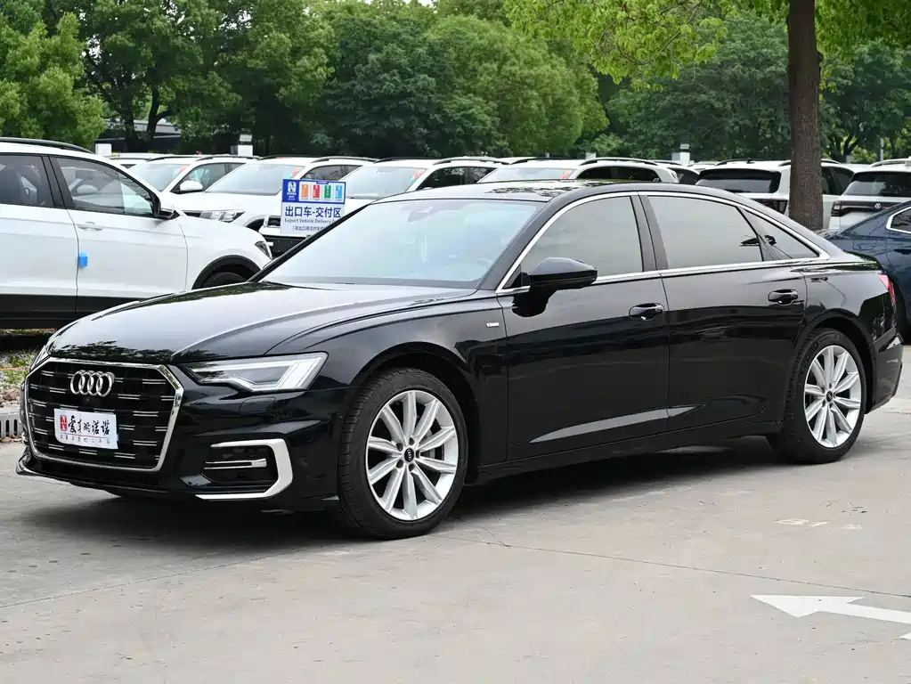 Audi A6L 2022 — фото 1