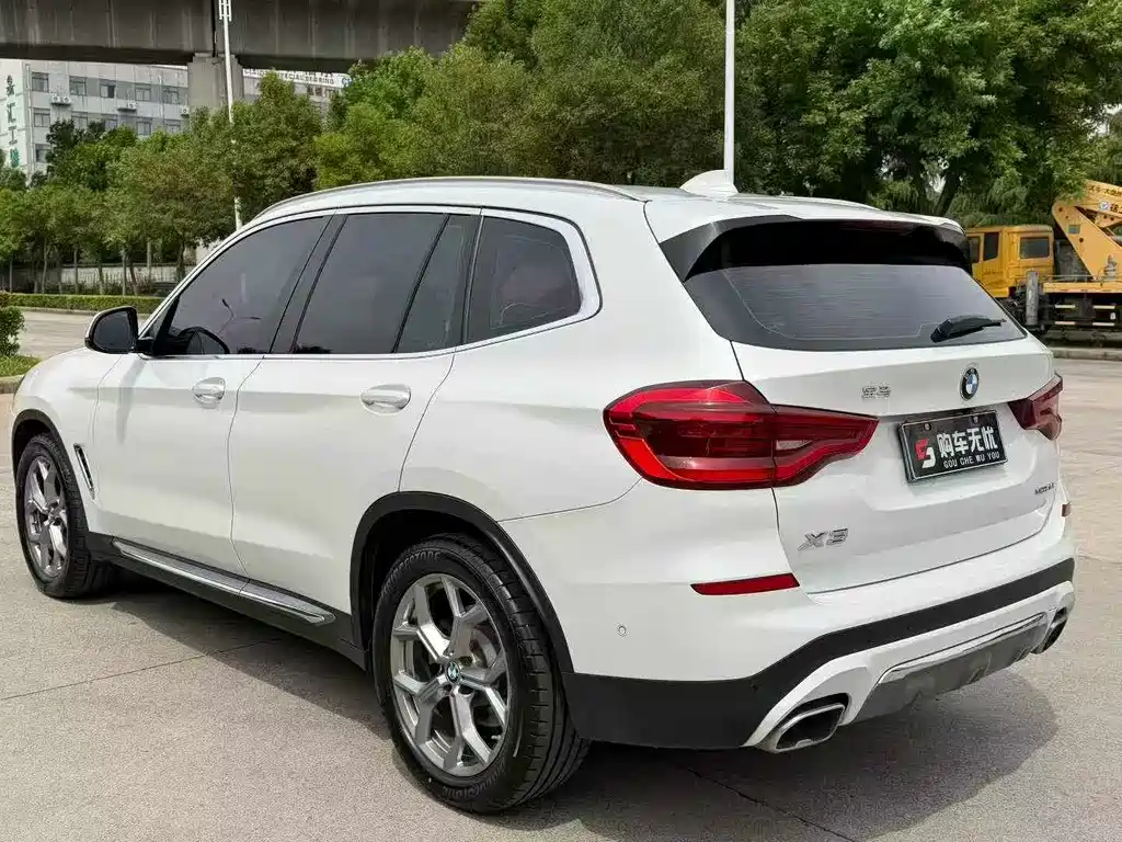 BMW X5 2017 — фото 9