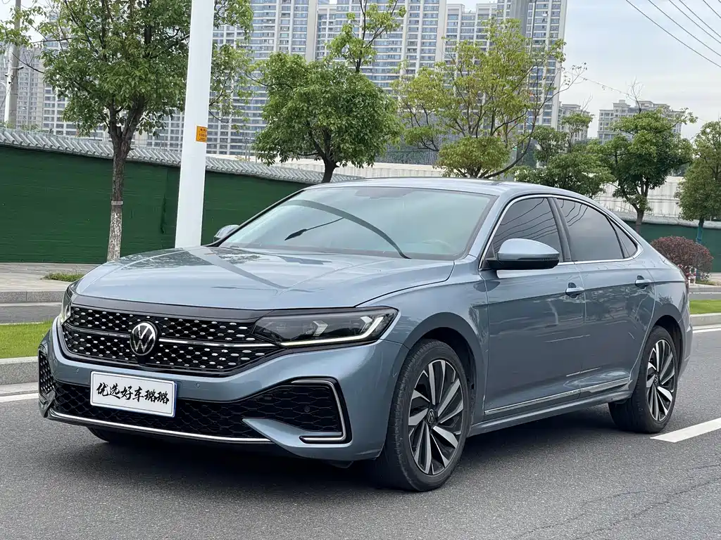 Volkswagen Passat 2022