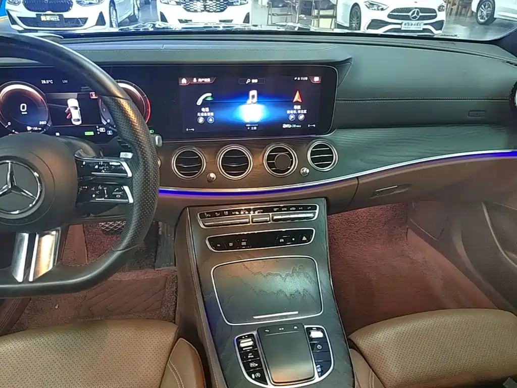 Mercedes-Benz E-Class 2021 — фото 13