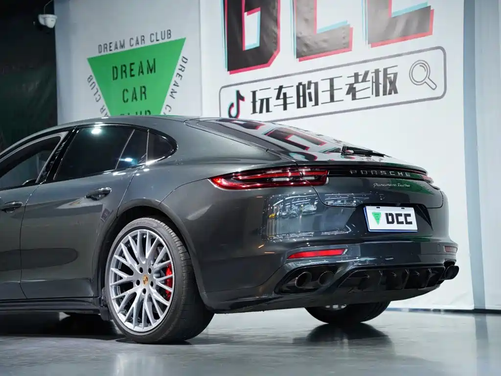 Porsche Panamera 2017 — фото 48