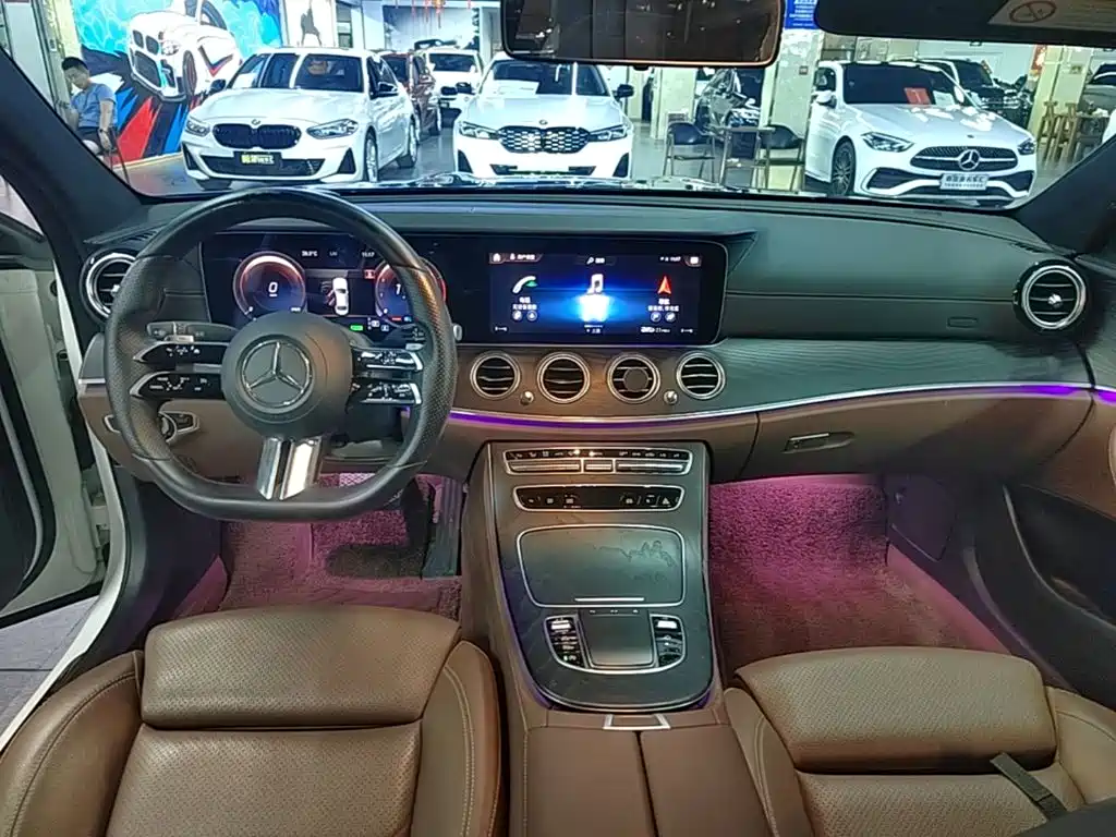 Mercedes-Benz E-Class 2021 — фото 10