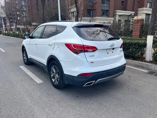 Hyundai Santa Fe 2014