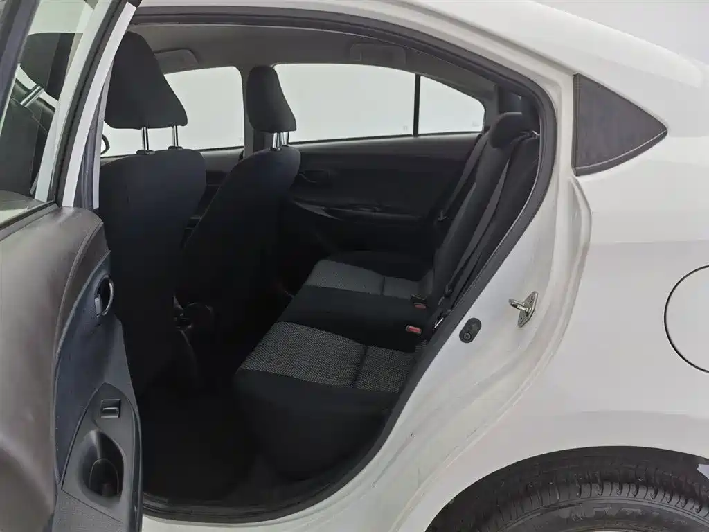 Toyota Vios 2016 — фото 15