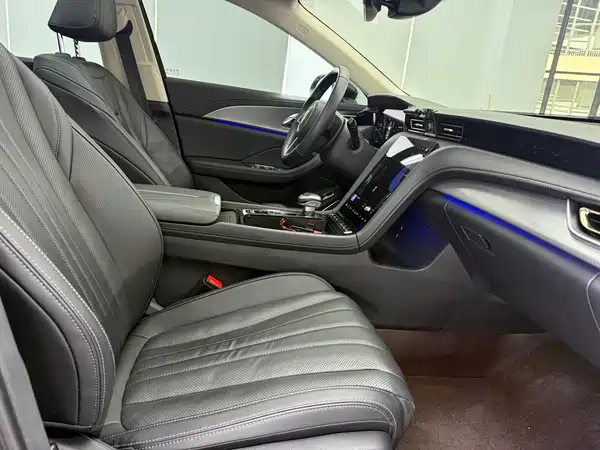 Hongqi H5 2024