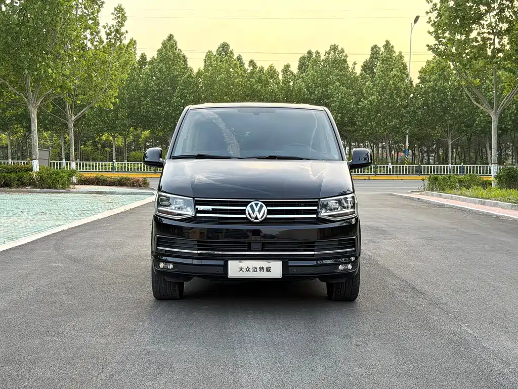 Volkswagen Multivan 2018 — фото 2