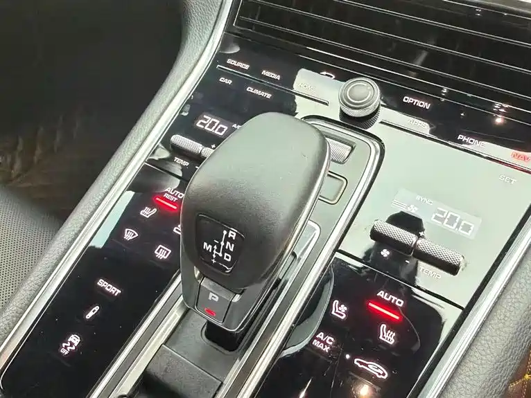 Porsche Panamera 2021 — фото 14