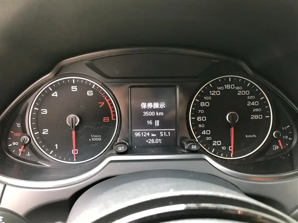 Audi Q5 2015 — фото 5