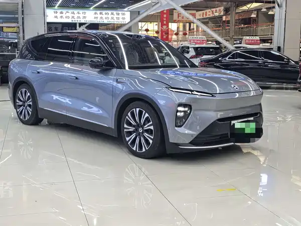 NIO ES8 2025
