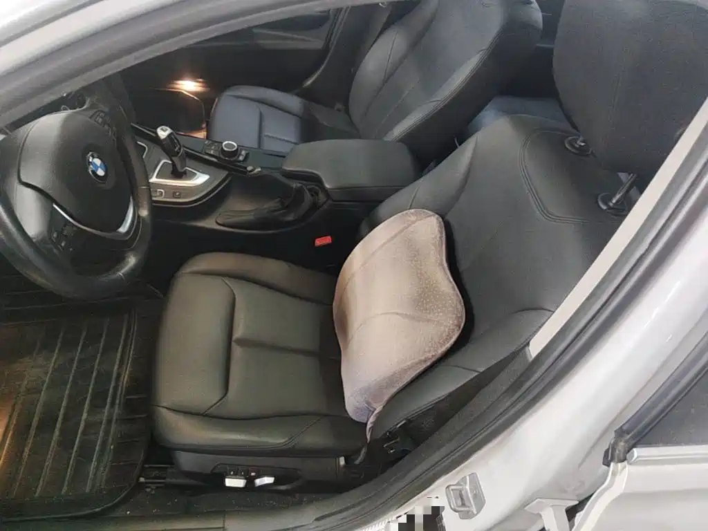 BMW 3 Series 2017 — фото 15