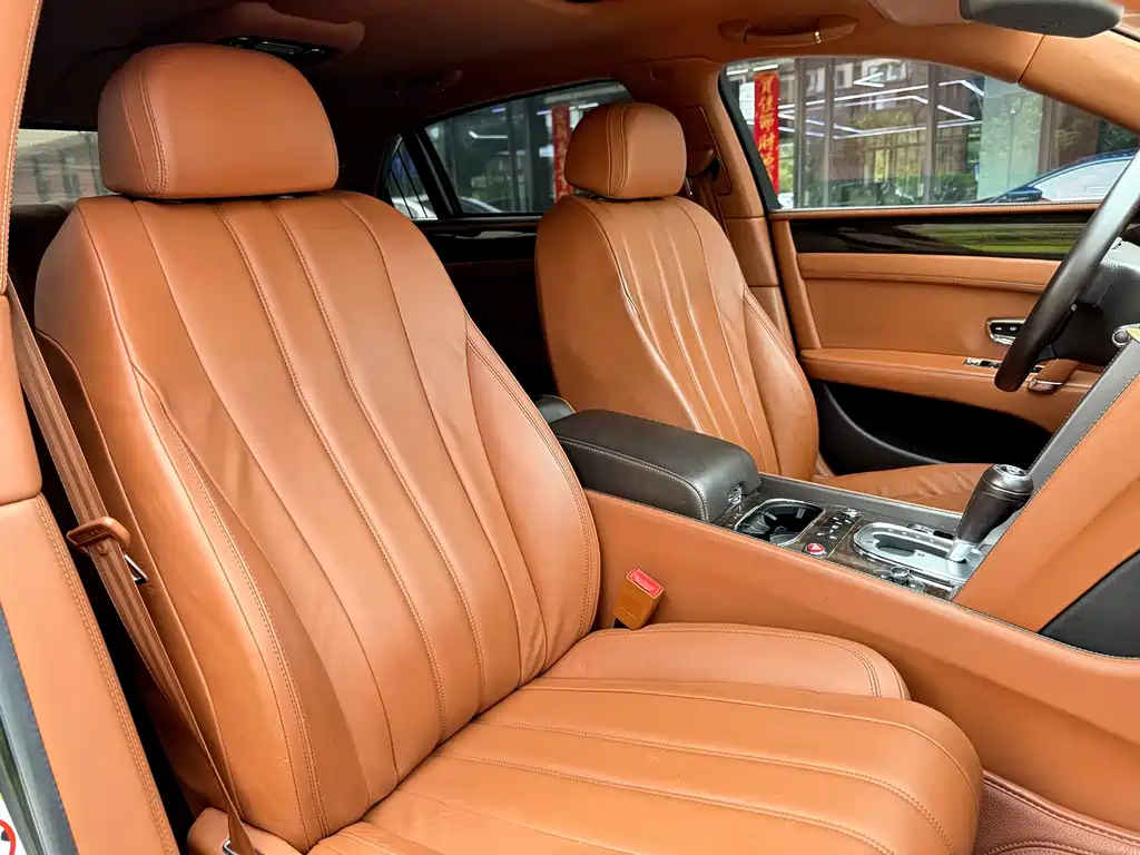 Bentley Flying Spur 2016 — фото 9