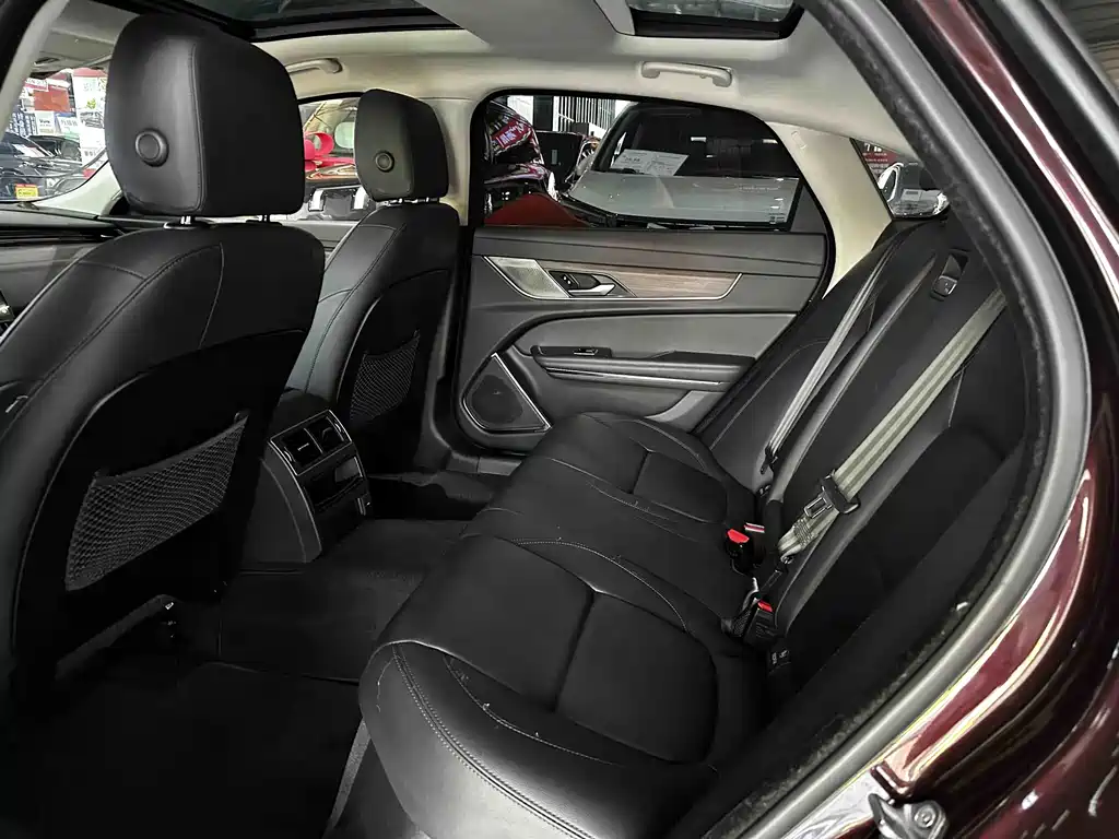Jaguar XFL 2022 — фото 10