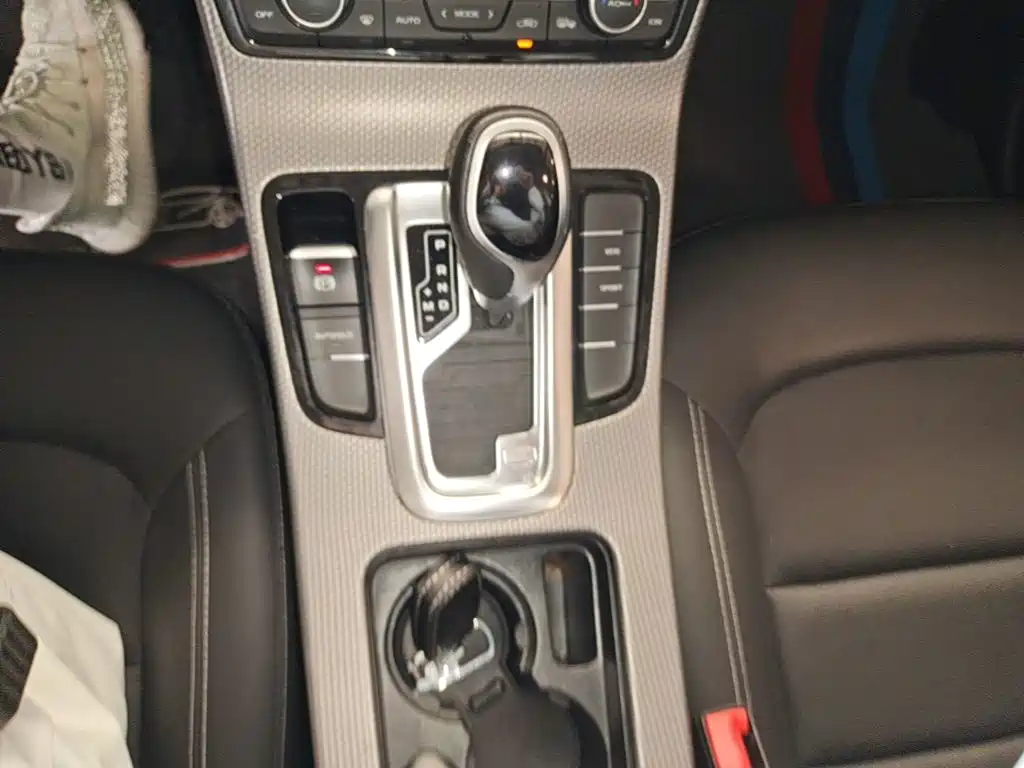 Geely Emgrand GS 2018 — фото 14